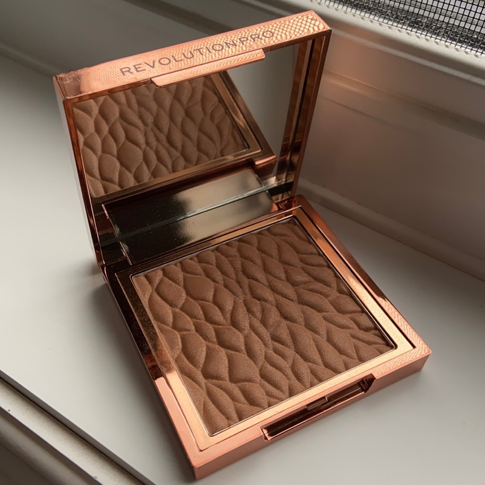 Brand new bronzer